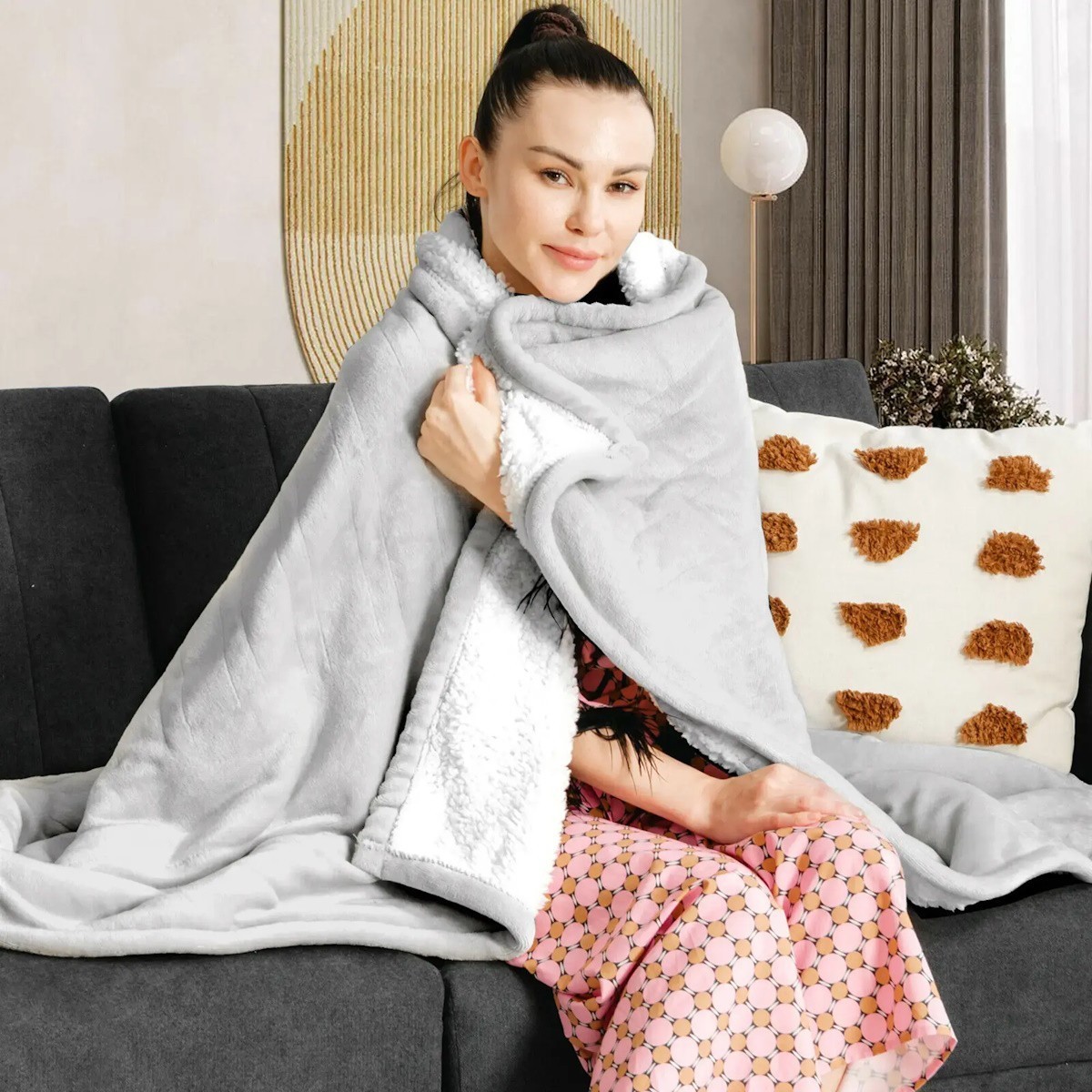 Costway 60''x 50'' Heated Throw Blanket Flannel & Sherpa Double-sided Flu