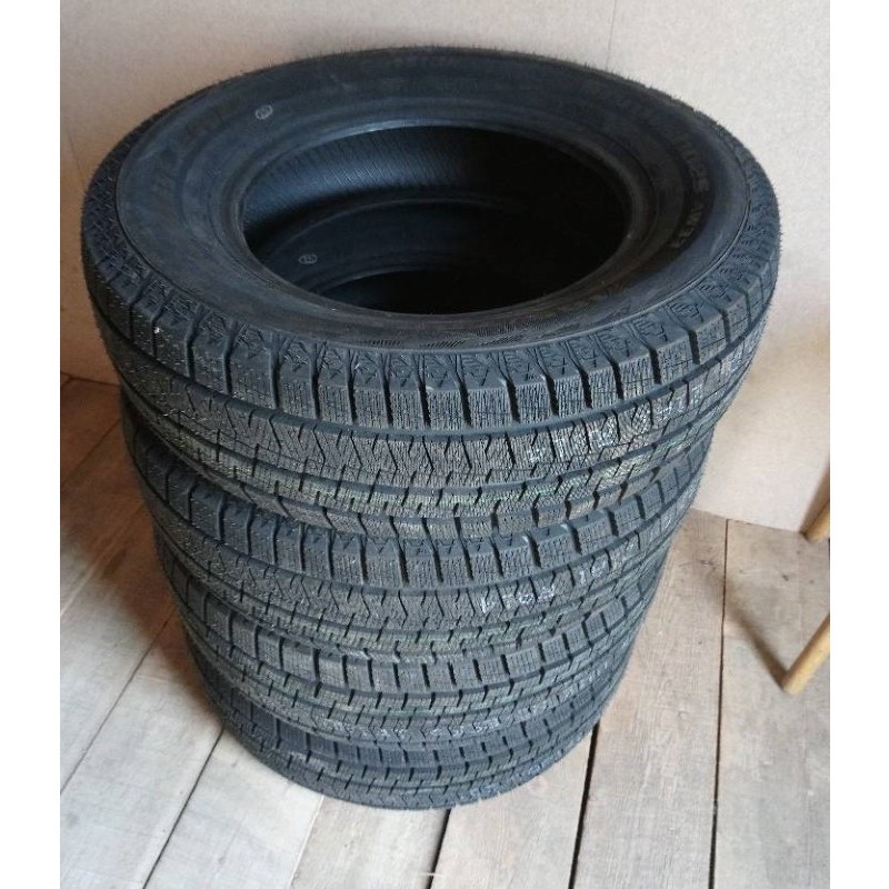 HABILEAD AW33 235\/40 R18 95H