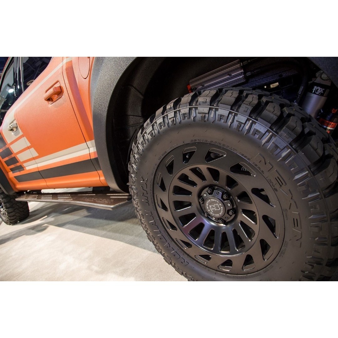 Nexen Roadian MTX 295\/65 R20 129Q