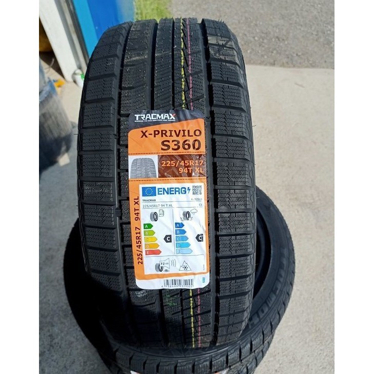 Tracmax X-privilo S360 285\/35 R20 104H