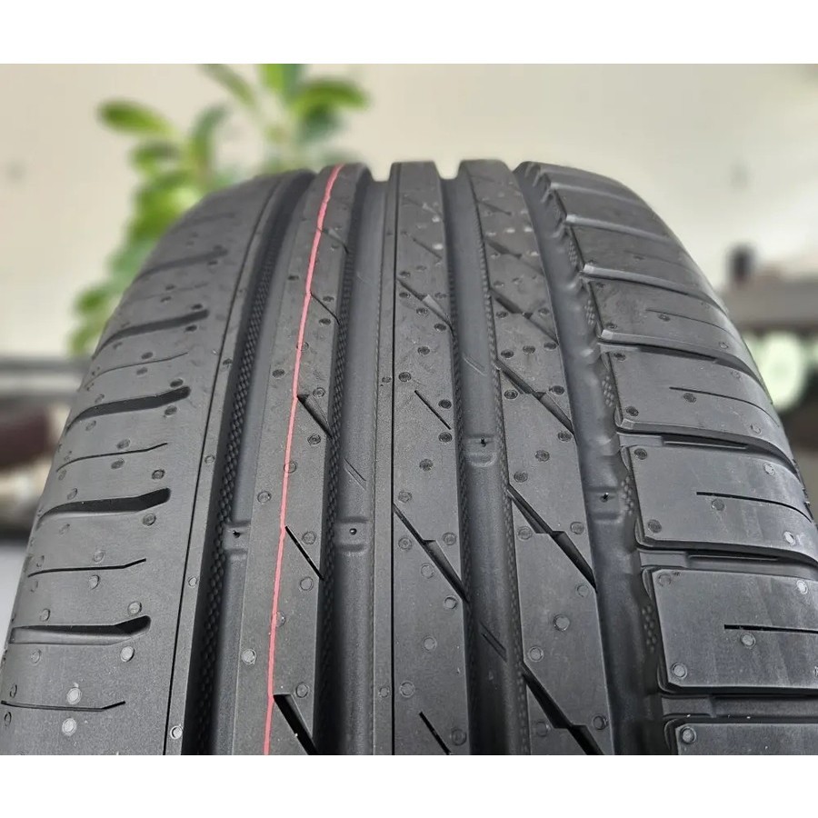 Nokian Wetproof 1 225\/65 R17 102H