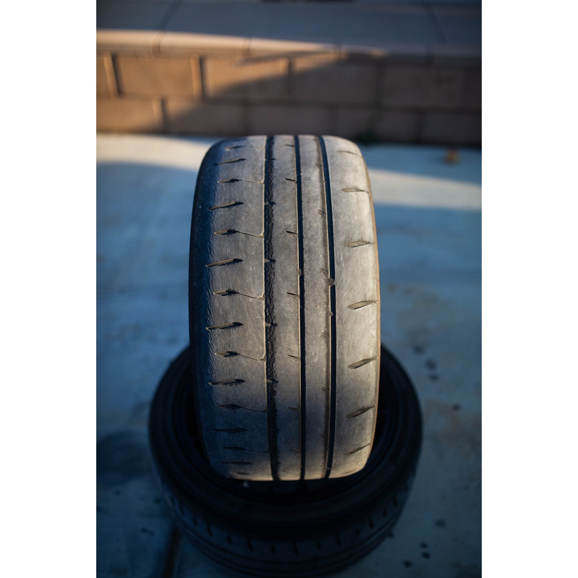 Bridgestone Potenza RE-71RS 275\/35 R18 95W