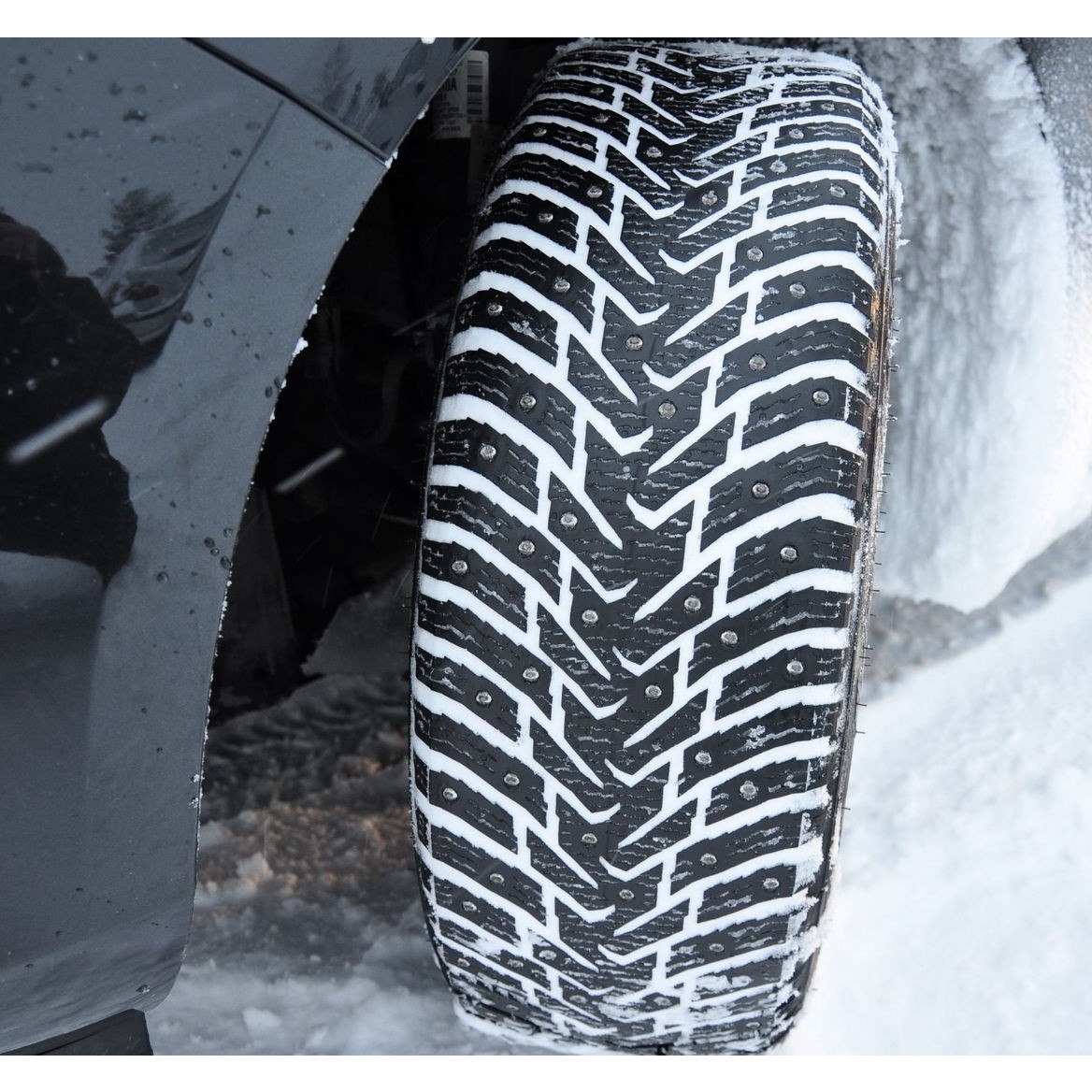 Nokian Hakkapeliitta 8 235\/55 R20 102T