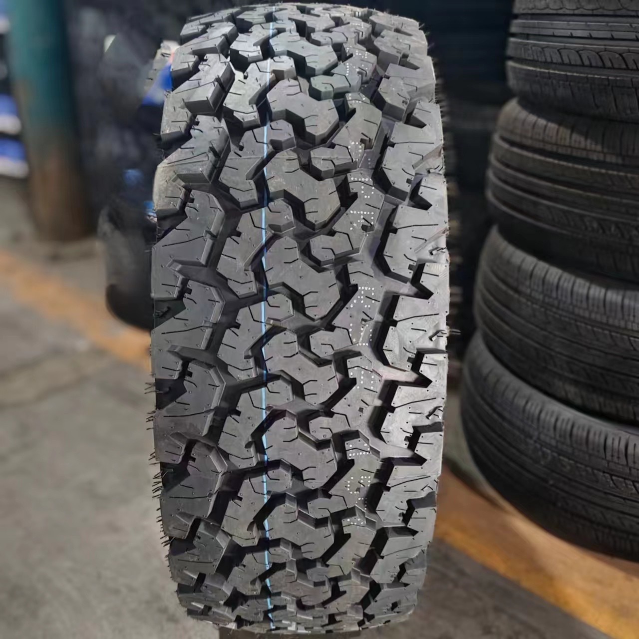 Kapsen AT02 265/65 R17 112T