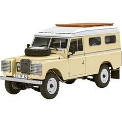 Revell Land Rover Series III LWB (1:24)