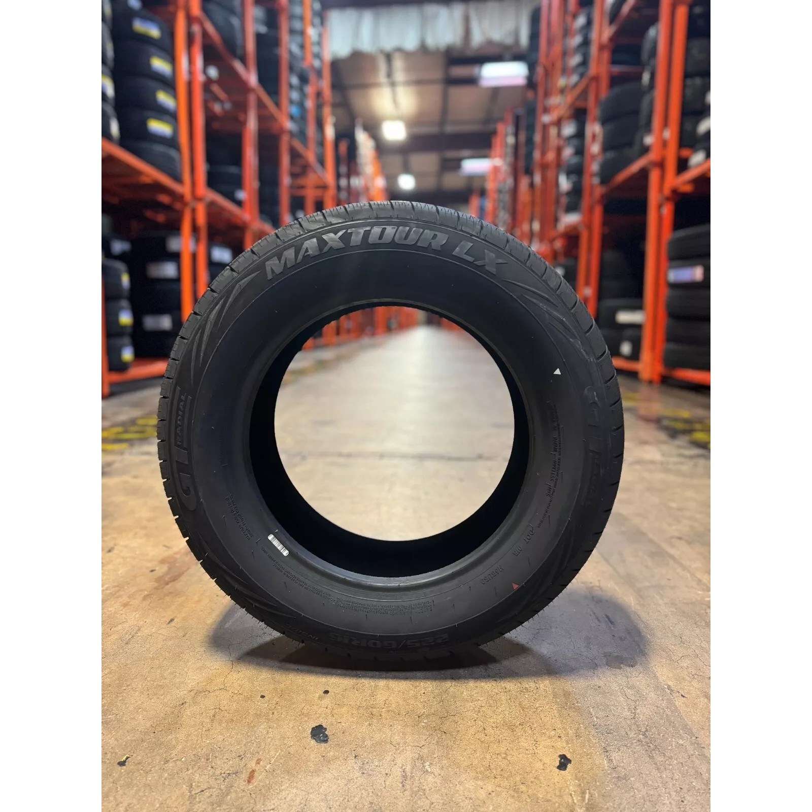 GT Radial Maxtour LX 235/65 R17 104H