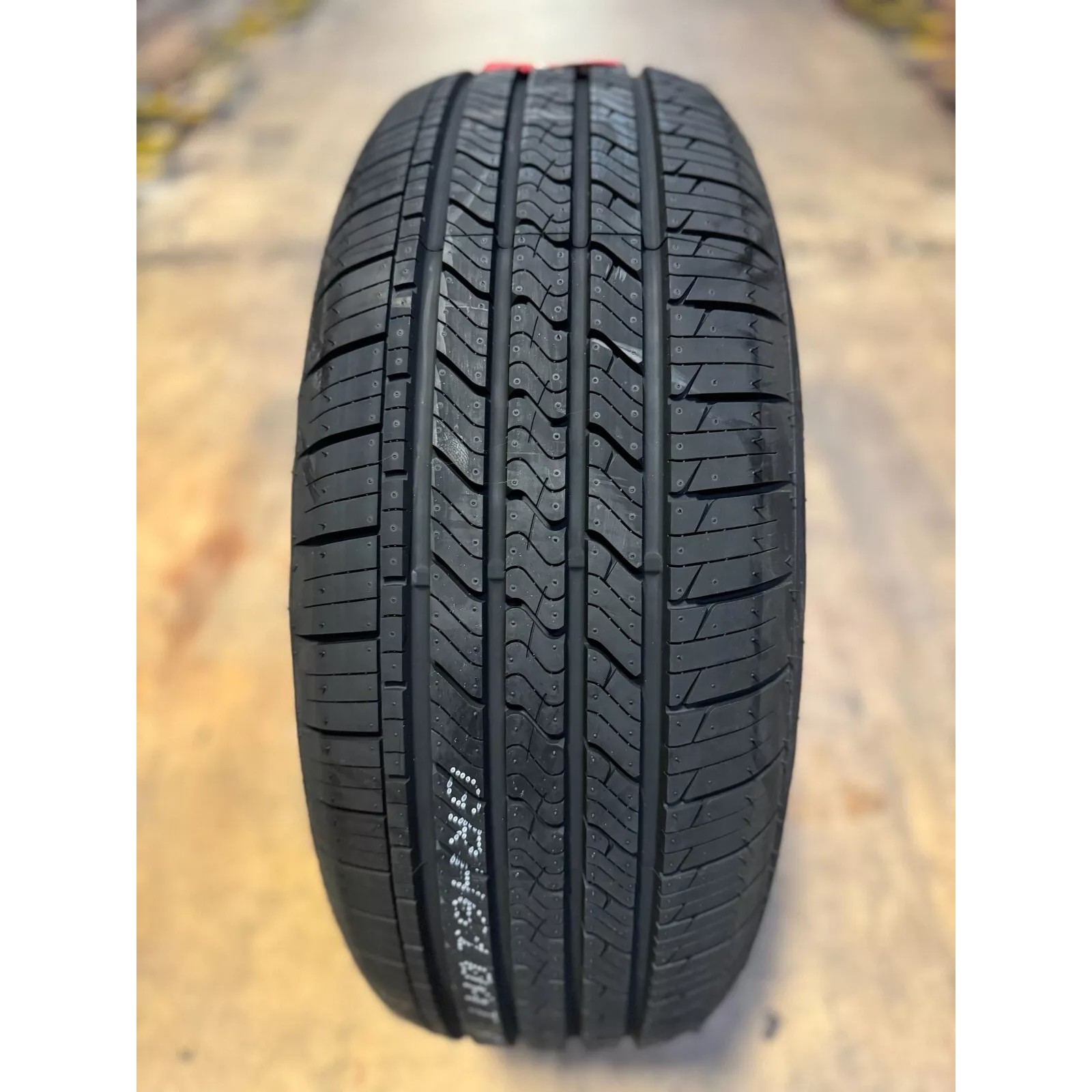 GT Radial Maxtour LX 225/60 R18 100H
