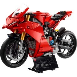 Lego Ducati Panigale V4 S Motorcycle 42202