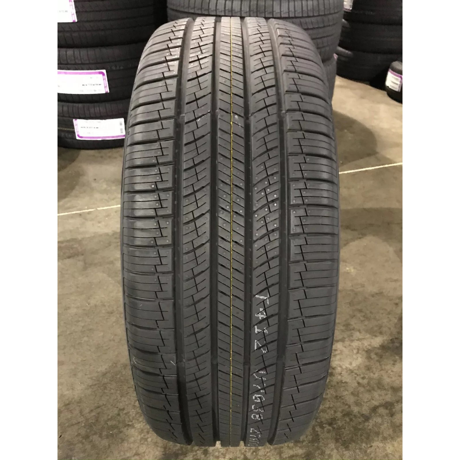 Nexen Roadian GTX 215/65 R16 98V