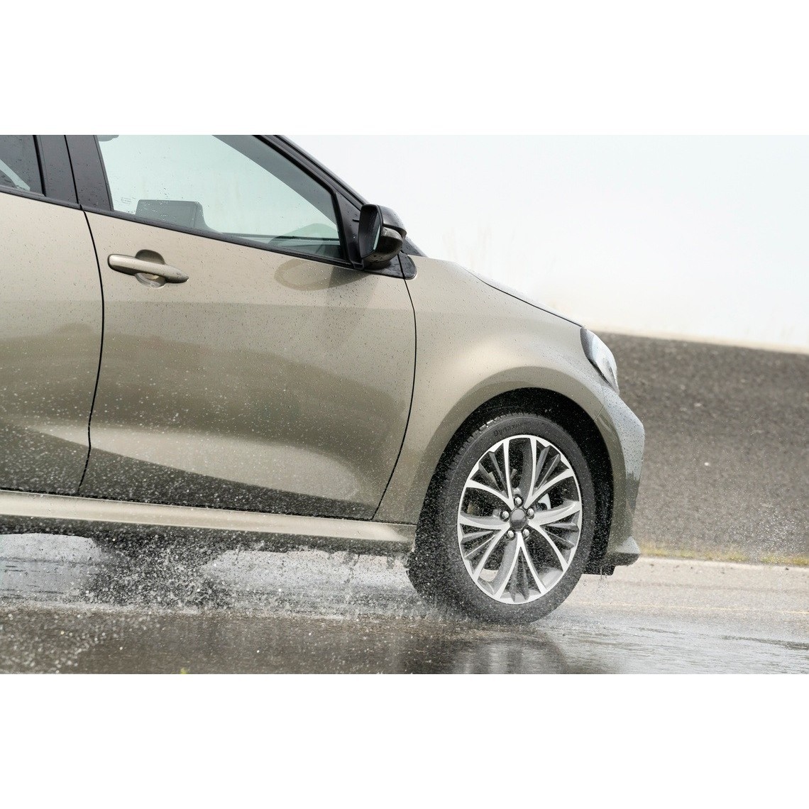 Kleber Dynaxer HP5 215/55 R17 98W