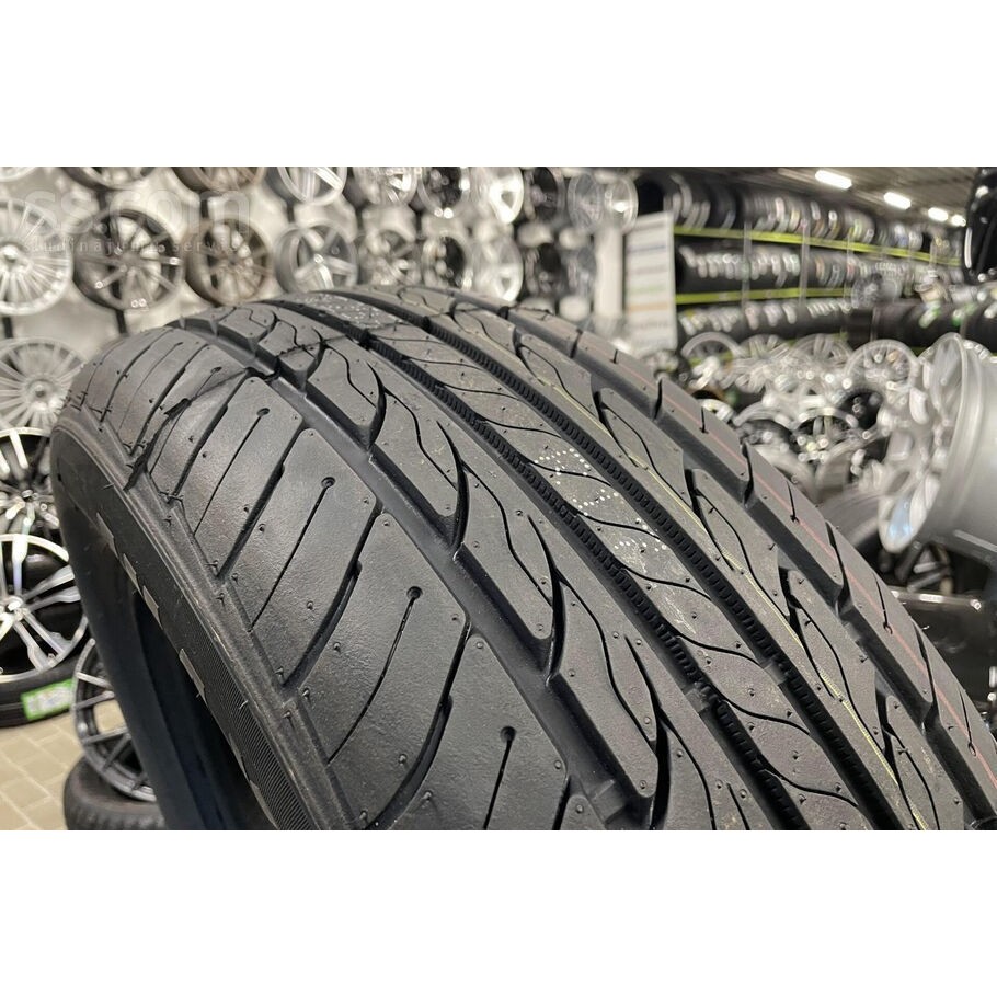 ZMAX LY688 235/65 R17 104H