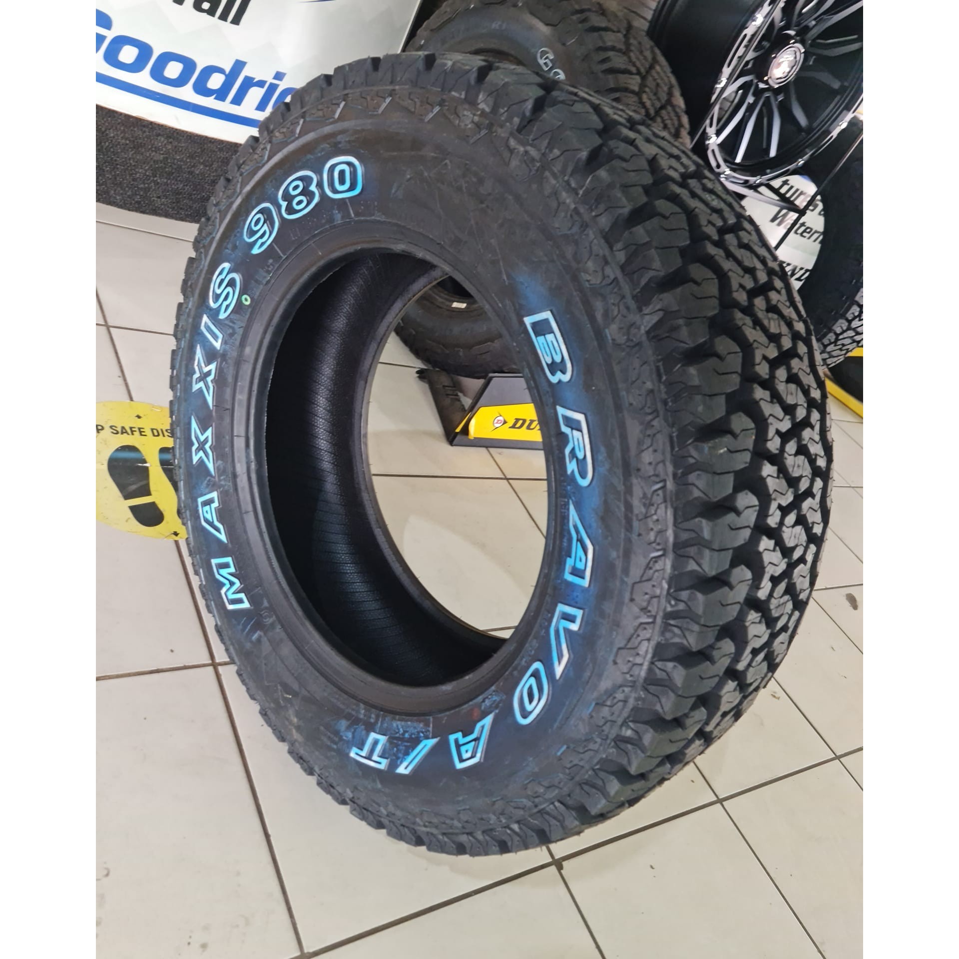 Powertrac Wild Ranger A/T 245/65 R17 111T