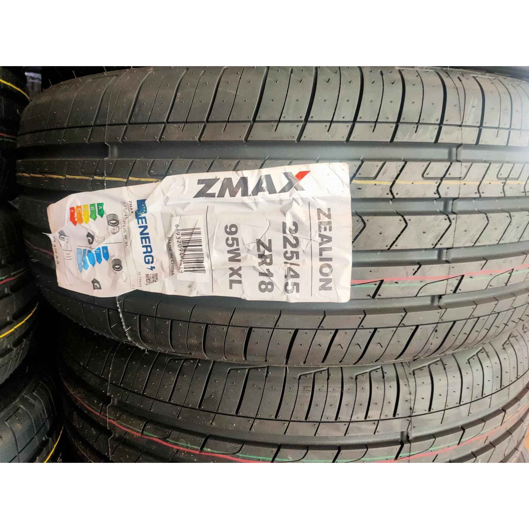 ZMAX Zealion 215/40 R17 87W