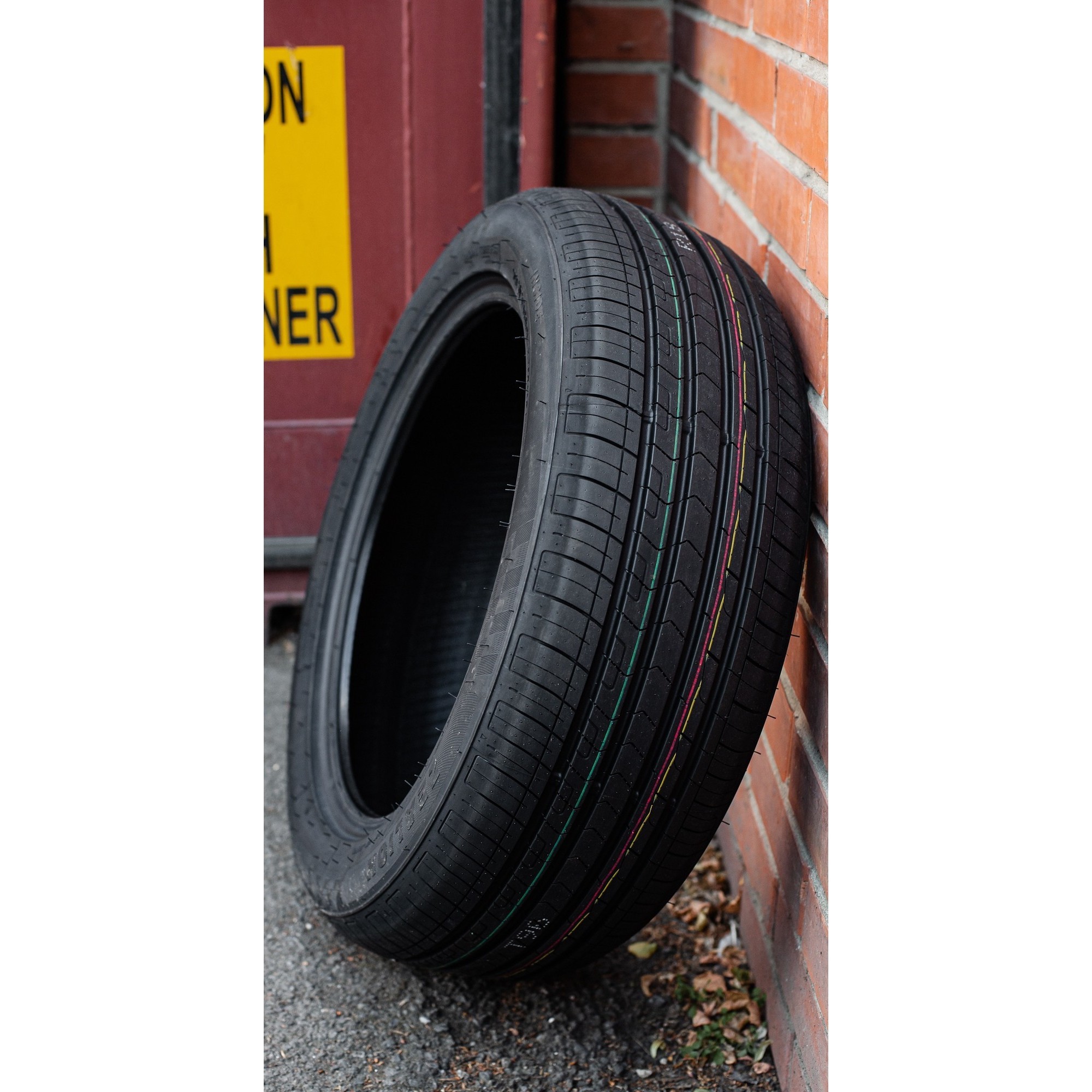 ZMAX Zealion 245/40 R17 91W