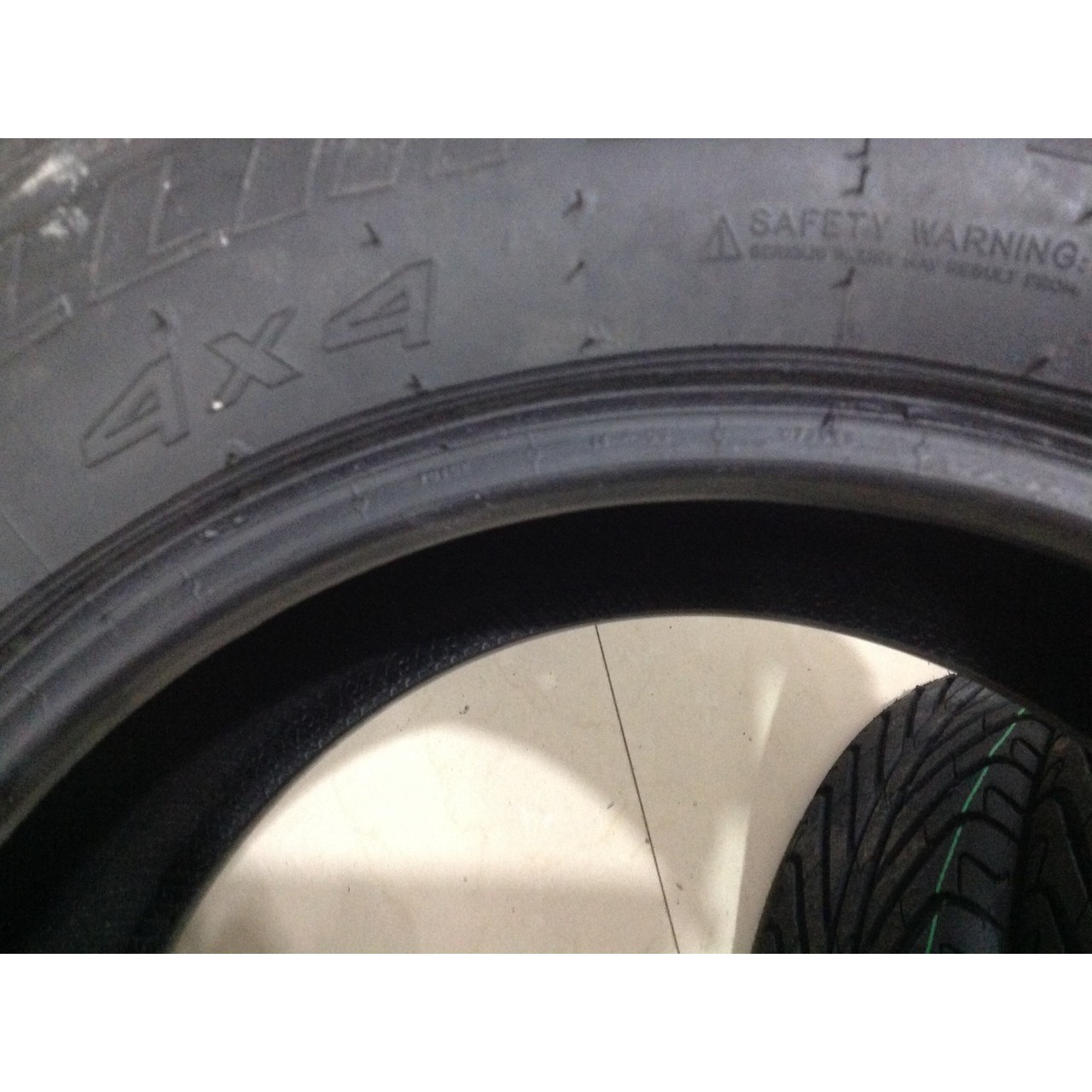 Collins Breaker MT/R 225/70 R17 108S