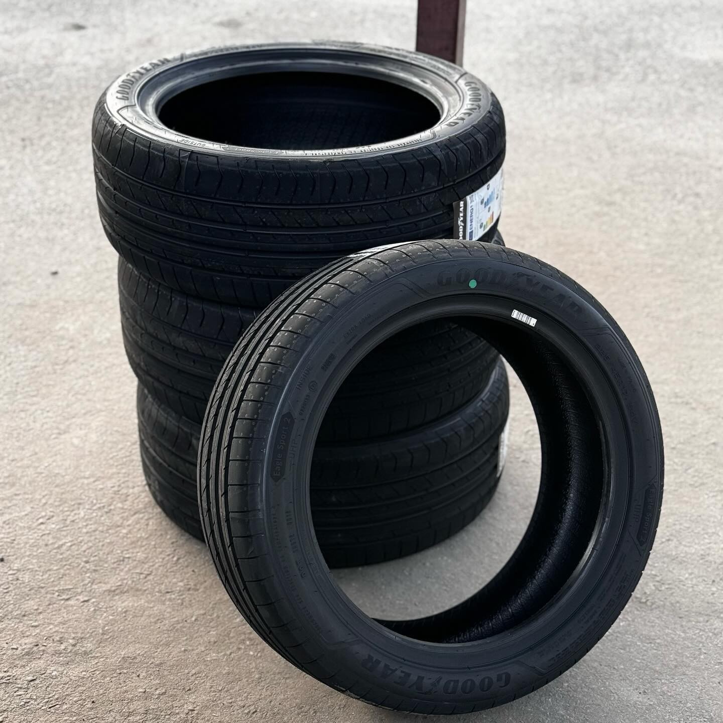 Goodyear Eagle Sport 2 UHP 205/50 R17 93Y