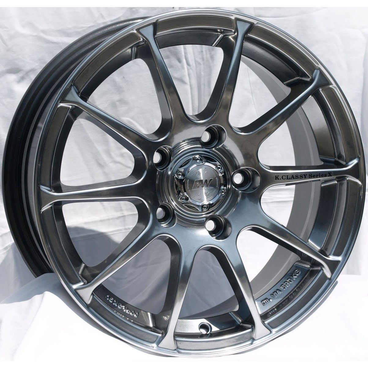 Racing Wheels H-158 6,5x15/5x114,3 ET40 DIA73,1