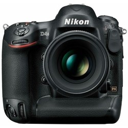 Nikon D4S kit