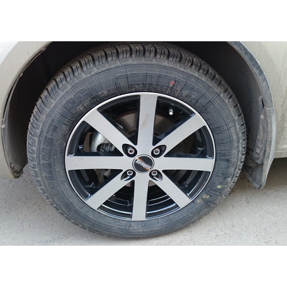 Tech line r15. Диски TECHLINE 512. TECHLINE r15 4x100. Диски Техлайн. Теч-лайн 544 6x15 4x114,3/45 d 67,1 (s).