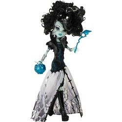 Monster High Ghouls Rule Frankie Stein X3714