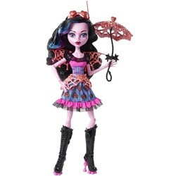 Monster High Freaky Fusion Dracubecca BJR38