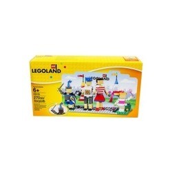 Lego LEGOLAND Entrance with Family 40115