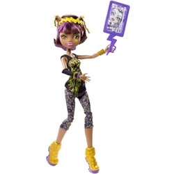 Monster High Save Frankie! Clawdeen Wolf CBX39