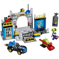 Lego Batman Defend the Batcave 10672