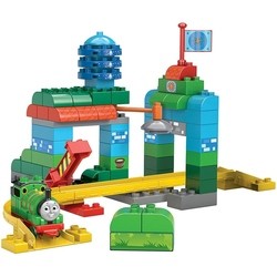 MEGA Bloks Percy at the Wash Down 10633