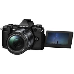 Olympus OM-D E-M5 II kit 14-150 (черный)