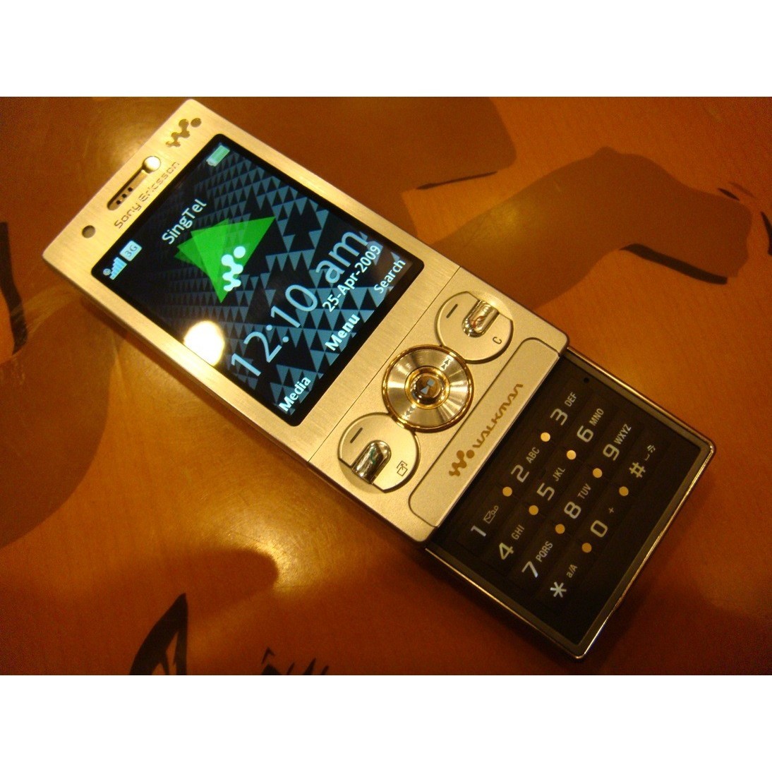 Sony Ericsson W705i