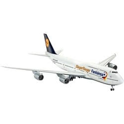Revell Boeing 747-8 Lufthansa Fanhansa Siegerflieger (1:144)