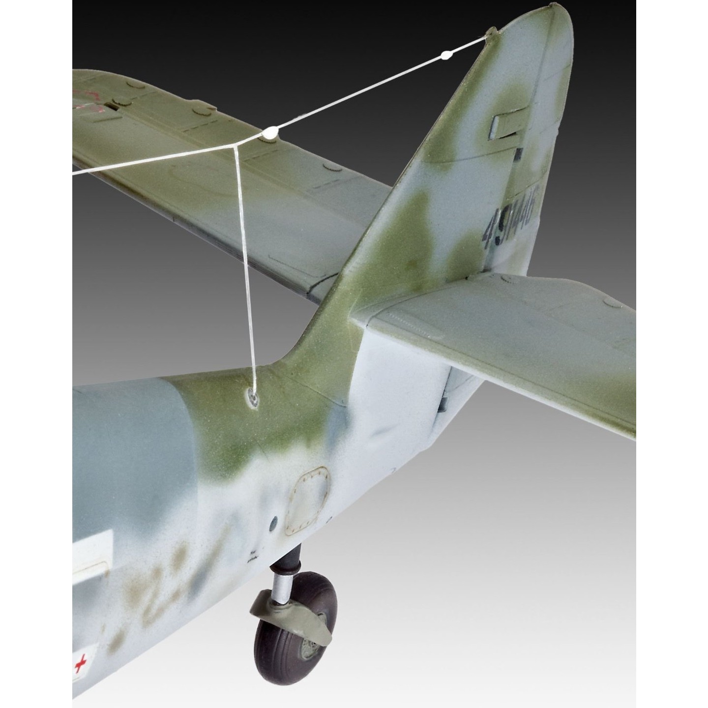Revell Messerschmitt Bf 109 G-10 Erla Bubi Hartmann (1:32)