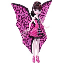 Monster High Ghoul to Bat Transformation Draculaura DNX65