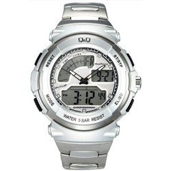 Q&Q M012J201Y