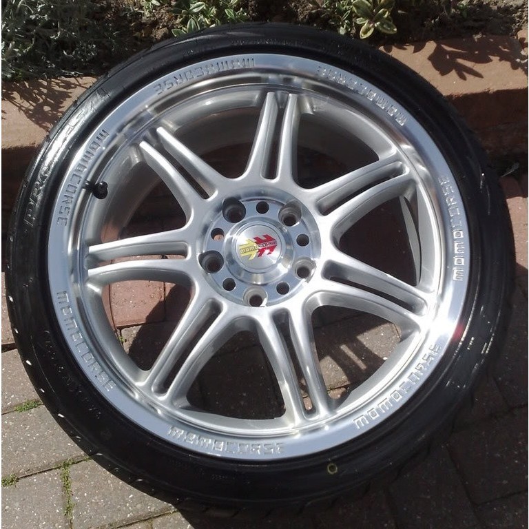 MOMO Corse 7,5x17/5x100 ET35 DIA72,3