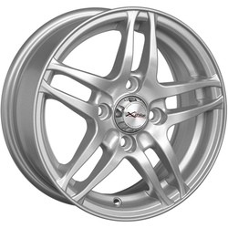 X`trike X-102 (5,5x13/4x100 ET40 DIA67,1)