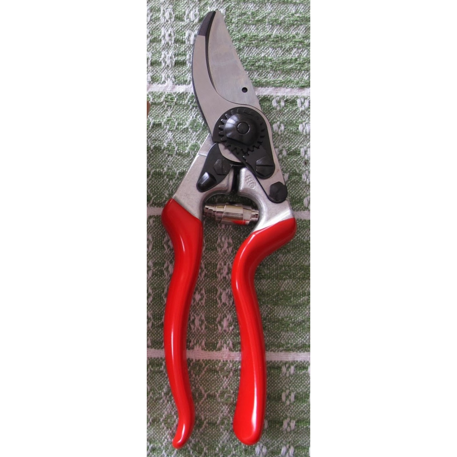 Секатор 8. Секатор Felco 8. Профессиональный секатор Felco f11. Секато фелко8 на валберис. Секатор с распылителем типа Felco.