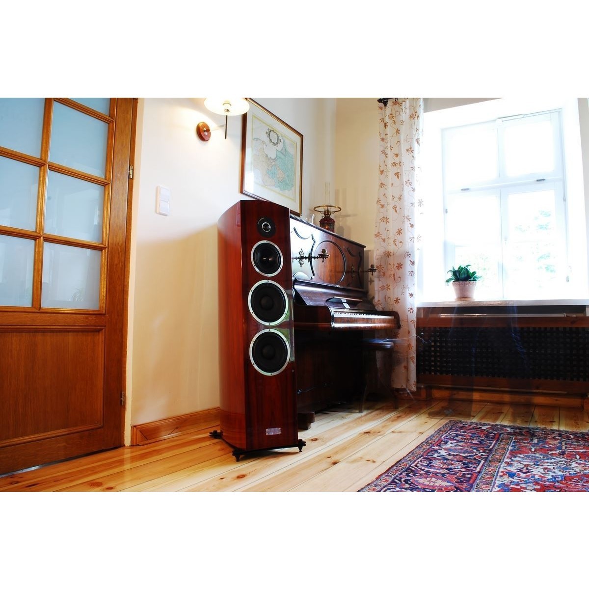 TAGA Harmony Diamond F-200