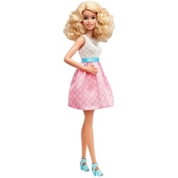 Barbie Fashionistas DGY57